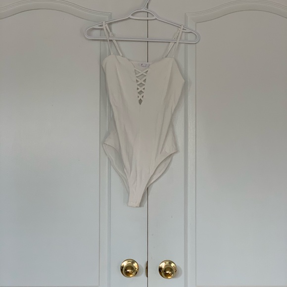 White deep neck bodysuit - Picture 1 of 6